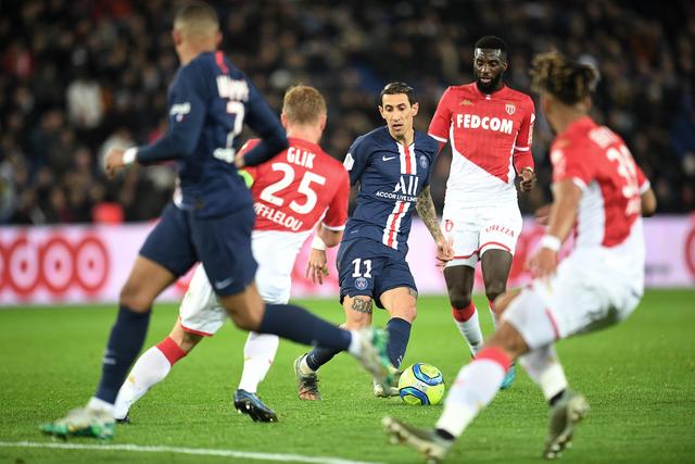 热议海港输球：古斯塔沃停赛影响大；亚冠已是舆论负担（海港失利引热议：古斯塔沃停赛影响显著，亚冠成舆论包袱）