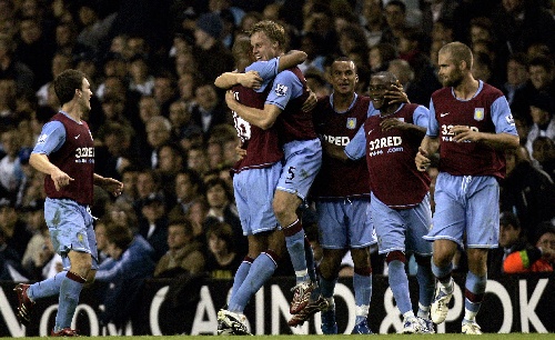 为何近期首发阵容稳定？瓜迪奥拉打趣：我不想再被媒体批评了（近期首发未变，瓜迪奥拉笑称：不想再挨媒体批评）