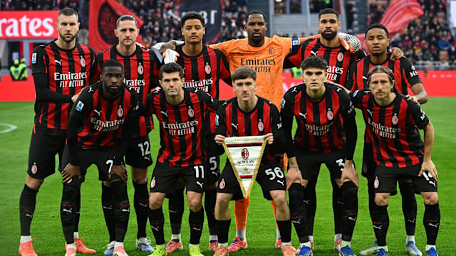 名记：字母最近向队友强调专注篮球的重要性，别被外界声音干扰（名记：字母哥近日提醒队友把心思放在篮球上，勿被外界杂音分心）