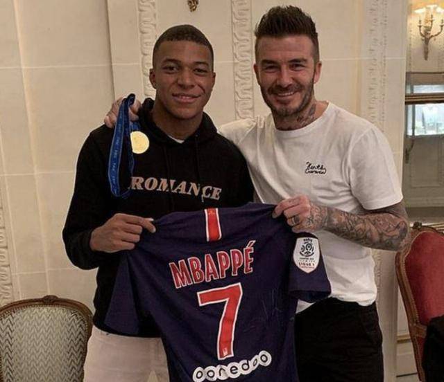 埃及队非洲杯大名单：萨拉赫、马尔穆什领衔，特雷泽盖入选（埃及公布非洲杯名单：萨拉赫、马尔穆什领衔，特雷泽盖在列）