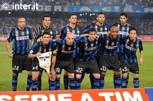 萨拉赫对斯洛特不满冲突升级，利物浦该怎么面对更衣室的矛盾？（萨拉赫与斯洛特矛盾加剧：利物浦如何化解更衣室风波？）