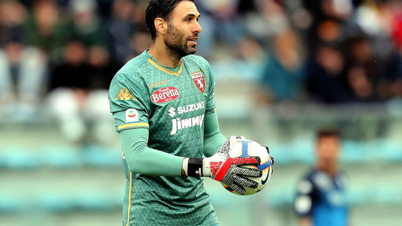 李政炫近9战场均22分4.9助攻，当选韩篮甲第二轮MVP（李政炫近9场场均22分4.9助攻，荣膺韩篮甲第2轮MVP）