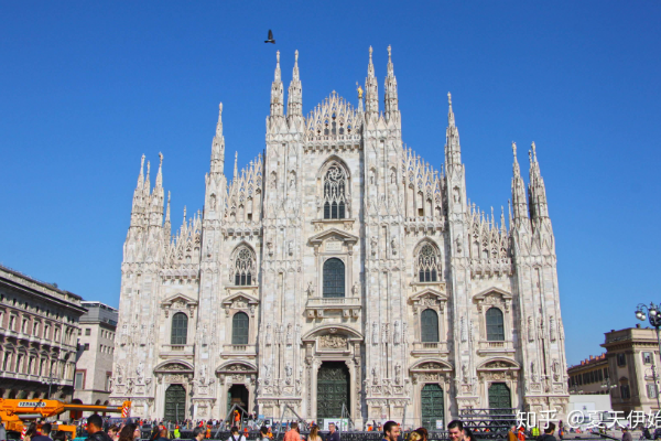 3场3球，成都B队艾孜买提当选中乙10月最佳球员／最佳青年球员（三场三球！成都B队艾孜买提包揽中乙10月最佳球员与最佳青年球员）