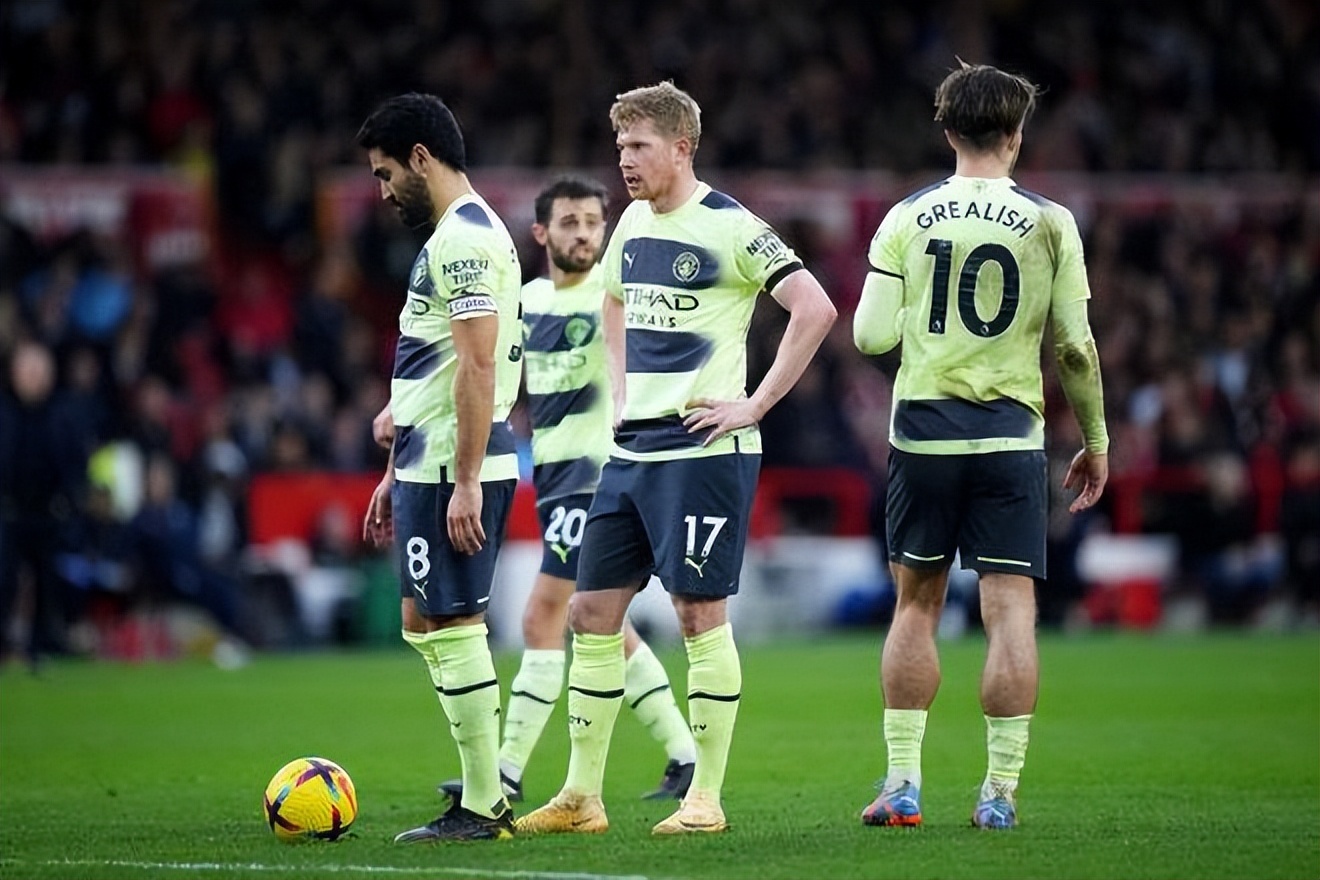 拜仁连续20场德甲进球超过2球，追平13／14赛季瓜帅的纪录（拜仁德甲连续20场单场进球超2球，追平13／14赛季瓜帅纪录）