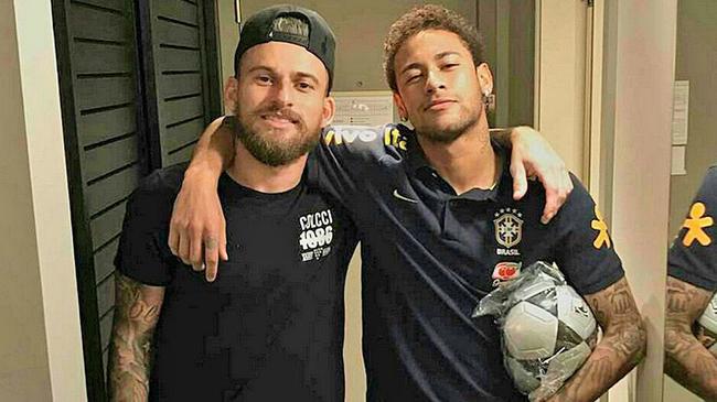 避免附加赛停赛，意媒：染黄的泽林斯基可能轮休波兰末轮比赛（意媒：为规避附加赛停赛风险，染黄的泽林斯基或将轮休波兰末轮）