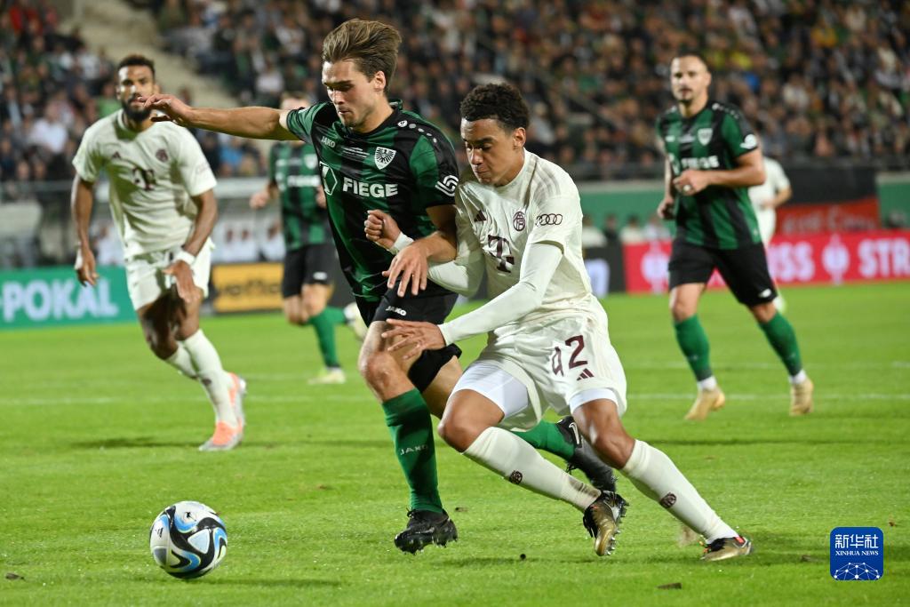 克林斯曼：菲尔克鲁格契合米兰球风，也能与沃尔特马德共存（克林斯曼：菲尔克鲁格适配米兰体系，可与沃尔特马德并肩出场）