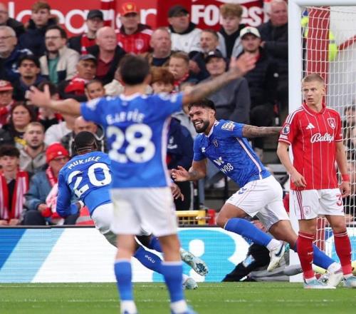 跟队：米兰不太可能在一月运作莱万，但他是夏窗的理想人选（随队记者：米兰冬窗难签莱万，夏窗仍视其为理想目标）