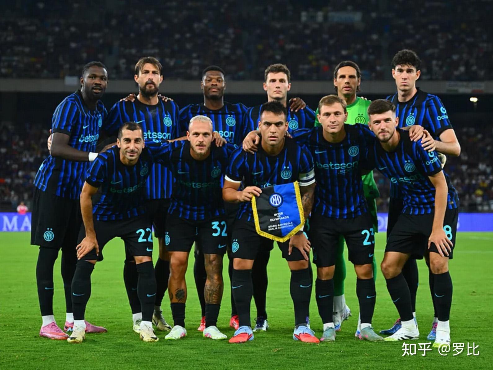 新鹏城推出与深圳本土潮流品牌COSTS联名限定球衣，售价799元（新鹏城携手深圳本土潮牌COSTS发布联名限定球衣，定价799元）