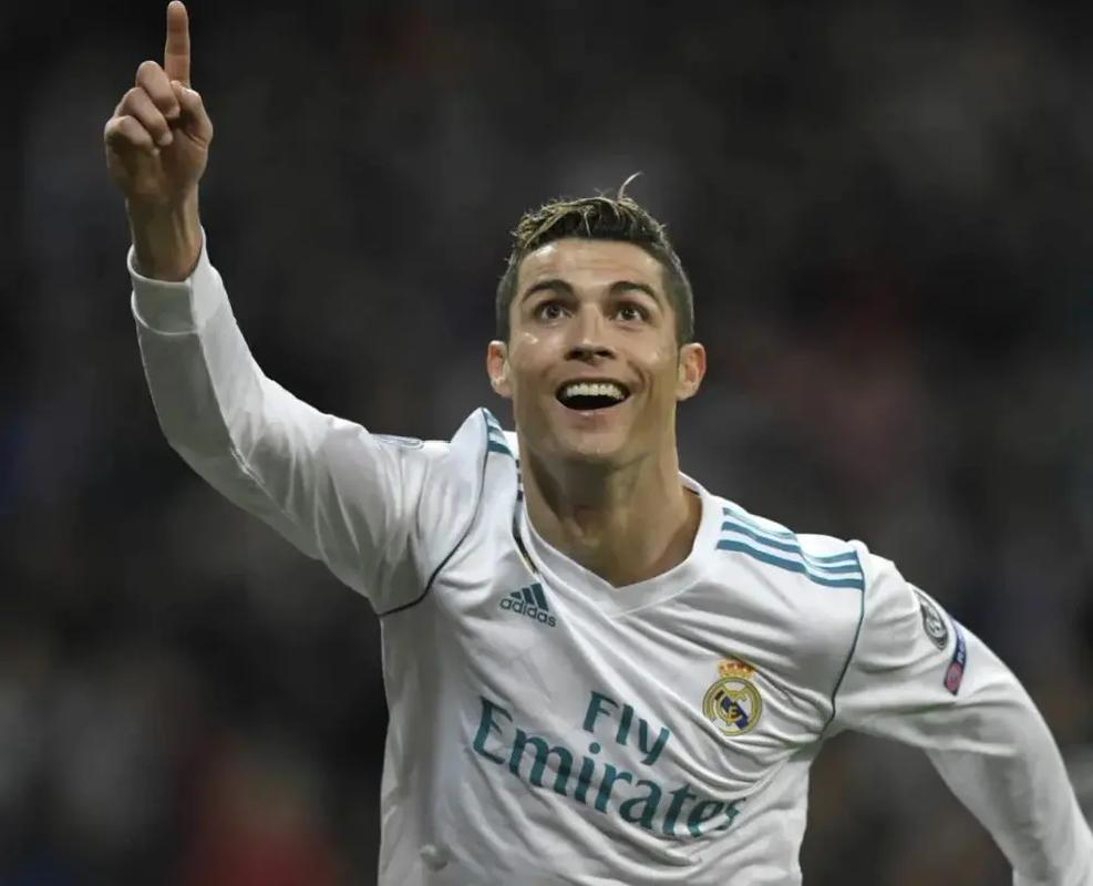 阿什利·科尔打造他心目中最完美的英超后卫（阿什利·科尔定义他心中的英超理想后卫）