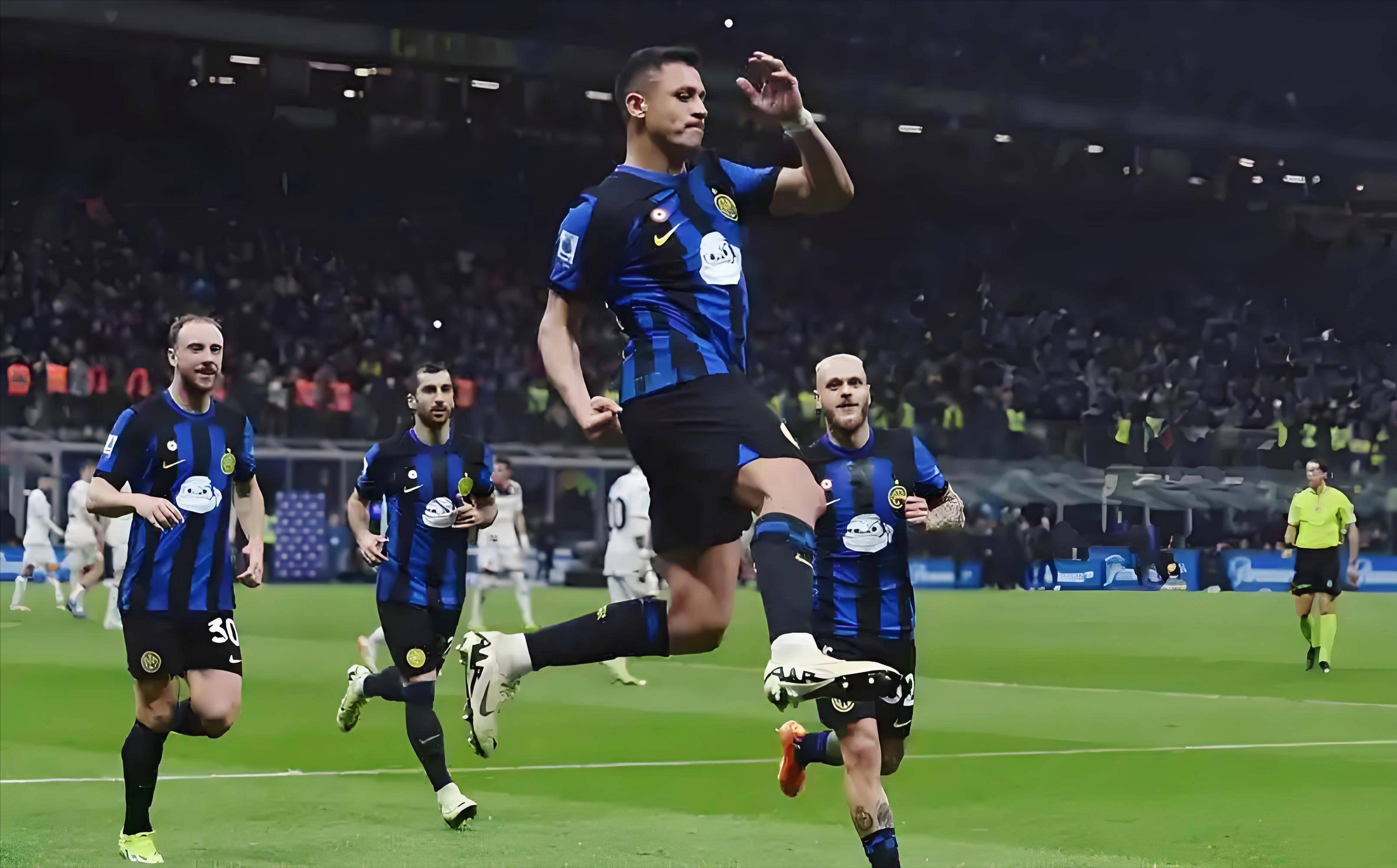 阿森纳青年军展现希望（阿森纳小将展露锋芒）