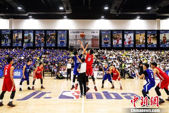 梅西连场奉献神级助攻再度统治比赛（梅西连战送出绝妙助攻，再次统治赛场）