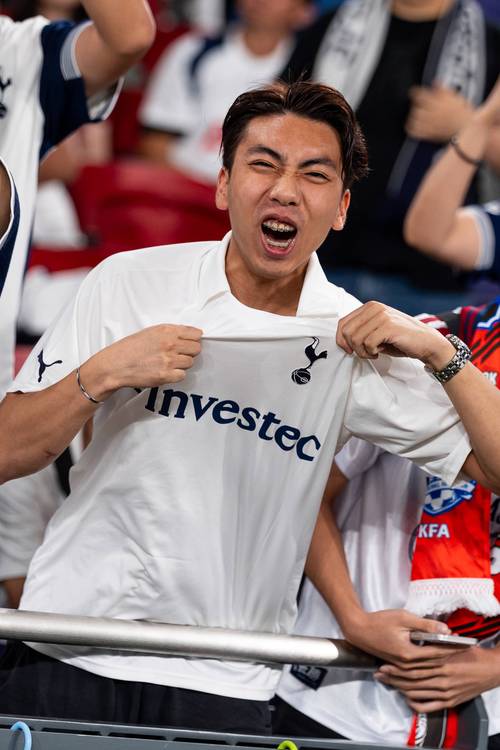 德乙前瞻：布伦瑞克抢分远离降级区，沙尔克冲4连胜巩固榜首（德乙前瞻：布伦瑞克力争抢分远离降级，沙尔克剑指四连胜稳居榜首）