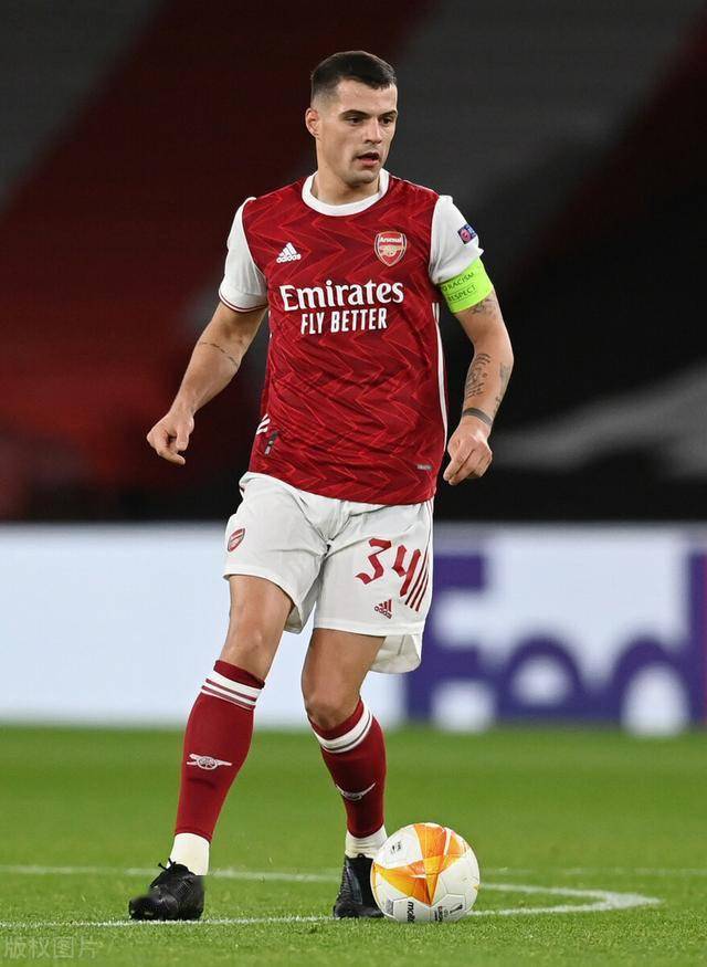 国际米兰圆领卫衣，太漂亮啦想要（这件国际米兰圆领卫衣太好看，忍不住想入手）